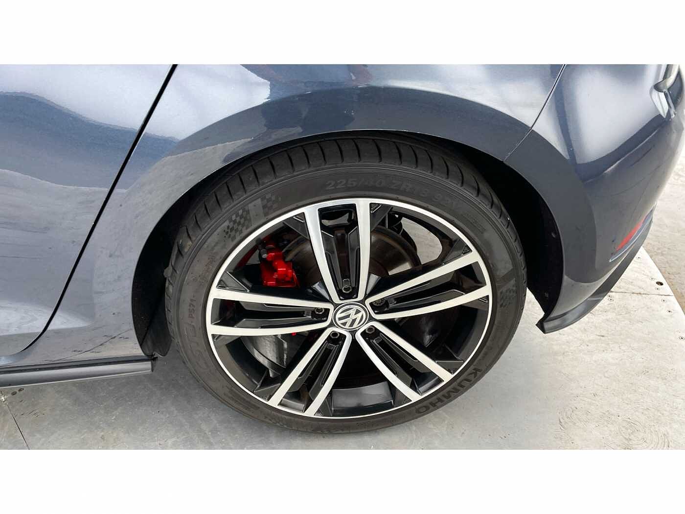Volkswagen Golf 2.0 TDI GTD Blueline 184PS DSG 5Dr